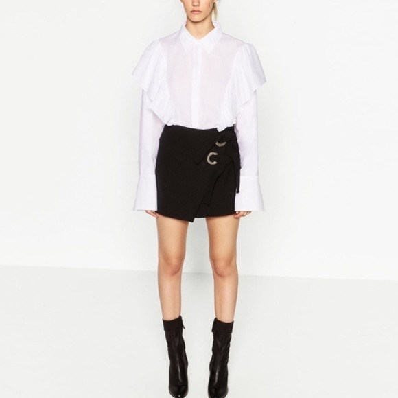 Zara black mini skirt with grommet ties - Picture 2 of 9